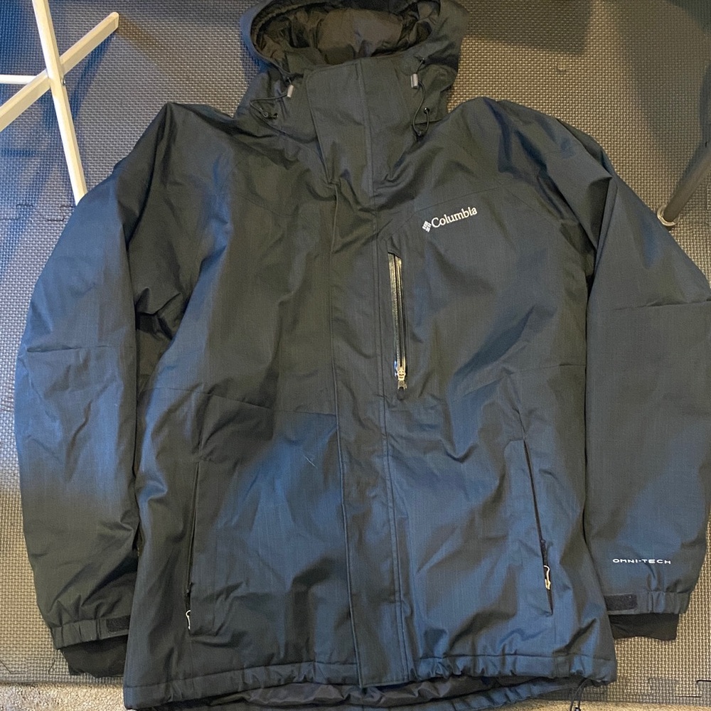 Columbia Black Hooded Rain Jacket with Chest Zip